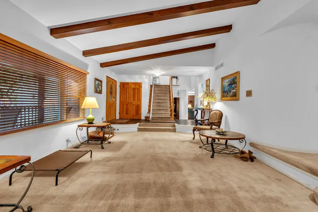 $525,000 | 32381 North Forest Drive, Grayslake, IL 60030