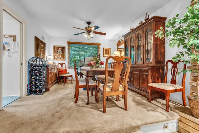 $525,000 | 32381 North Forest Drive, Grayslake, IL 60030