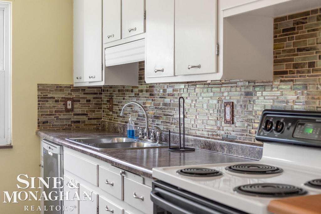 840 Harcourt Road Grosse Pointe, MI 48230 - Photo 13 of 36