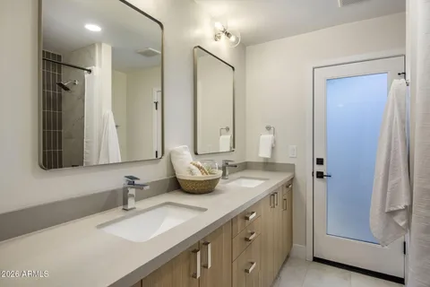 $1,350,000 | 3023 North 49th Street, Phoenix, AZ 85018