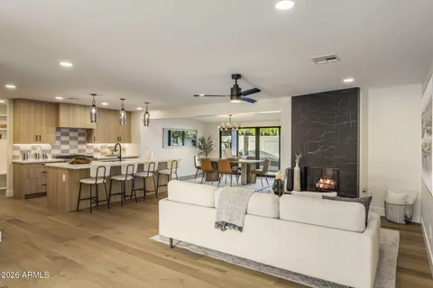 $1,350,000 | 3023 North 49th Street, Phoenix, AZ 85018
