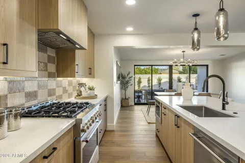 $1,350,000 | 3023 North 49th Street, Phoenix, AZ 85018