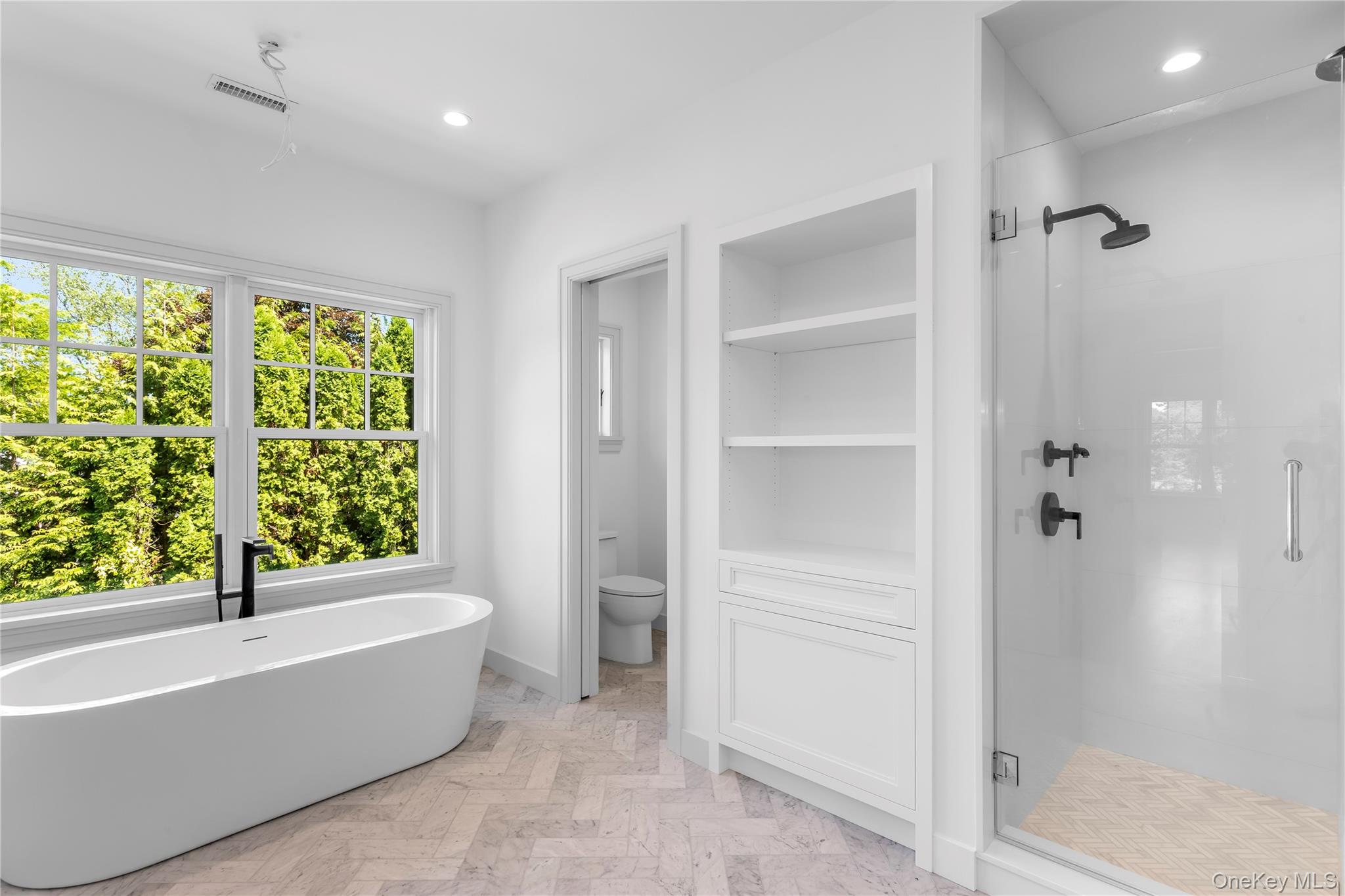 152 South Road Westhampton, NY 11977 - Photo 14 of 26 Primary Bath
