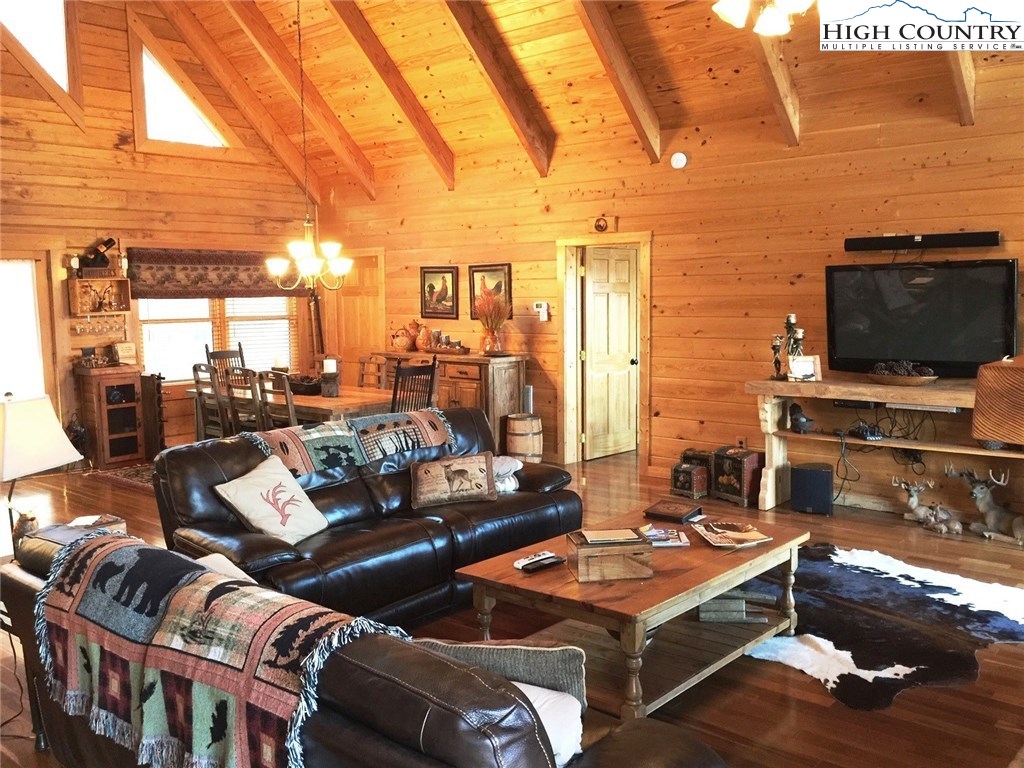 228 Skiview Road Seven Devils, NC 28604 - Photo 4 of 18 Gallery Image 4