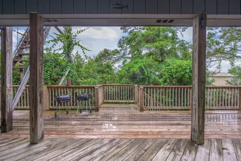 $367,900 | 6913 Sea Shark Circle, Navarre, FL 32566