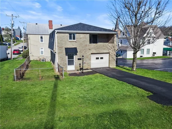$225,000 | 116 4th Street, McDonald, PA 15057