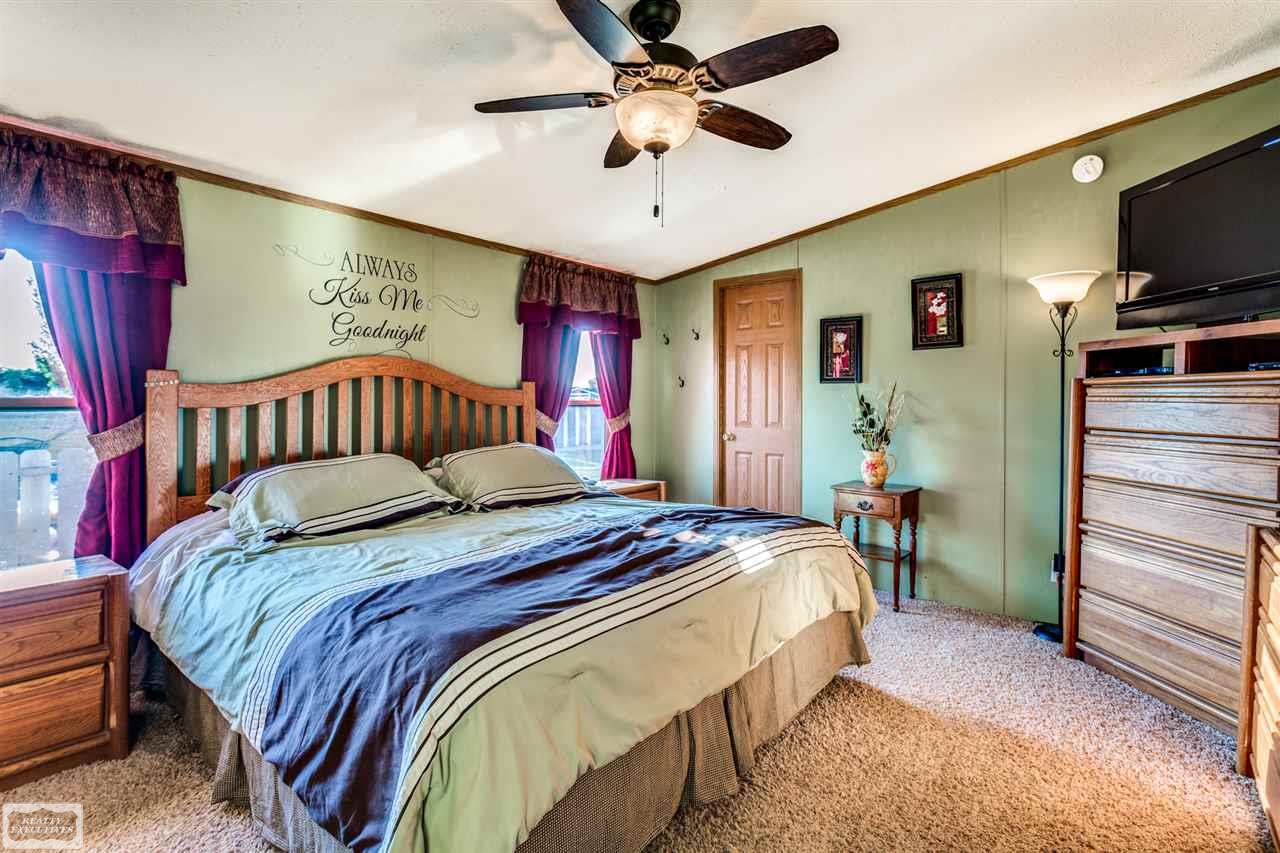 5555 Miller Road Capac, MI 48014 - Photo 9 of 28