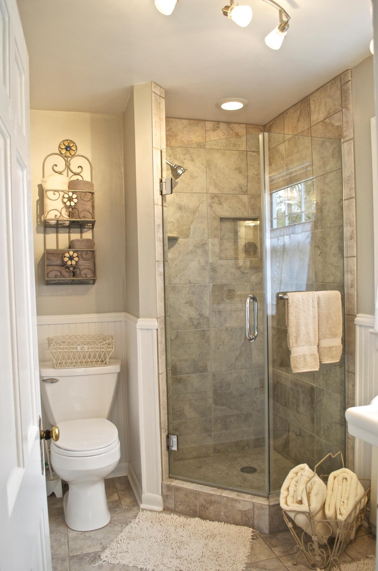 3006 Corbieshaw Road Southwest Roanoke, VA 24015 - Photo 23 of 47 Master Bathroom