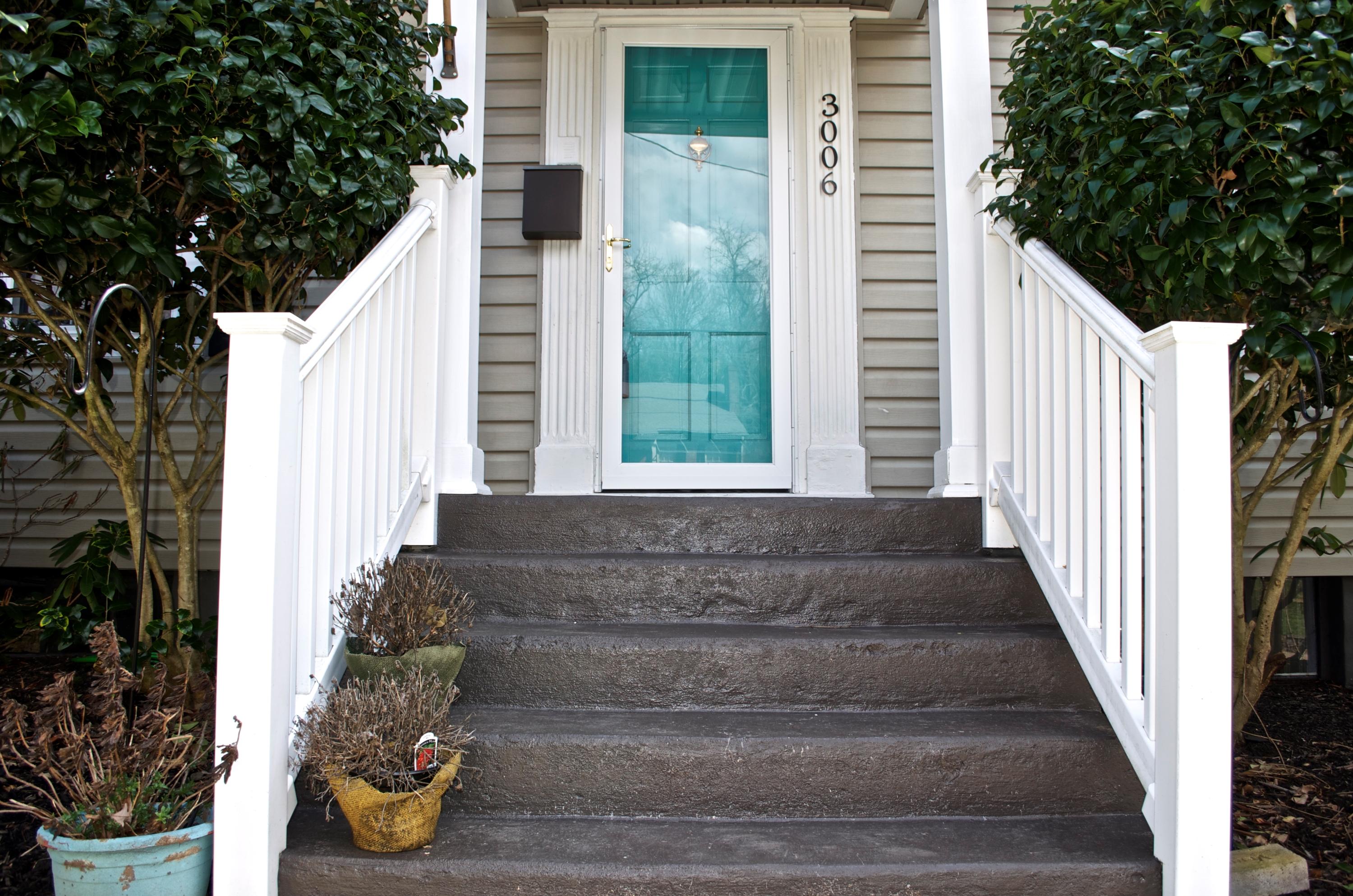 3006 Corbieshaw Road Southwest Roanoke, VA 24015 - Photo 6 of 47 Front Porch