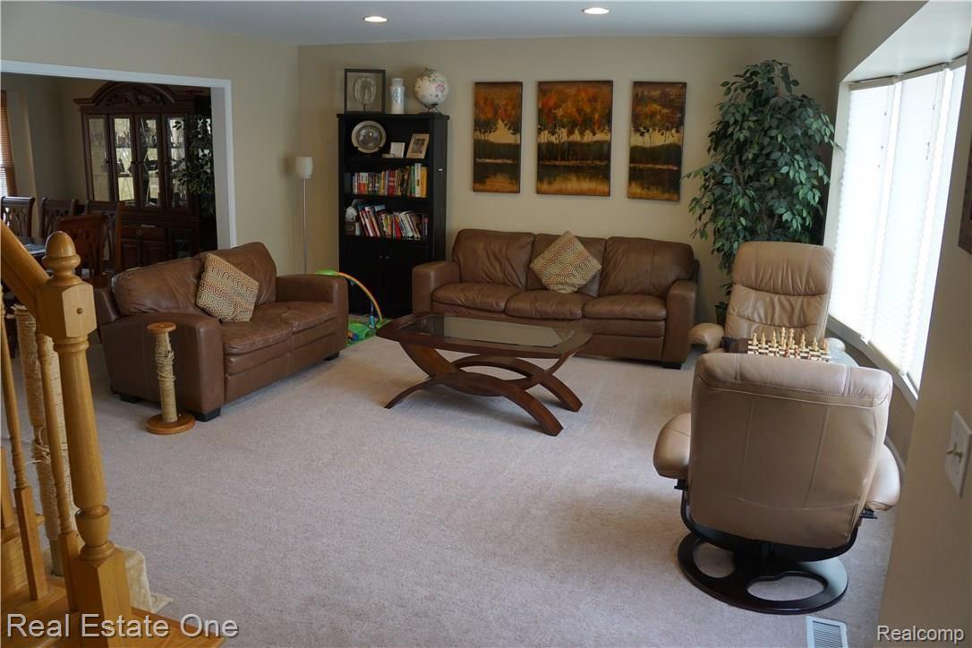 30070 High Valley Road Farmington, MI 48331 - Photo 35 of 70 DSC03121.JPG