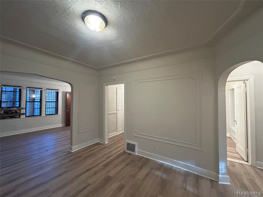 4401 Buckingham Detroit, MI 48224 - Photo 9 of 41