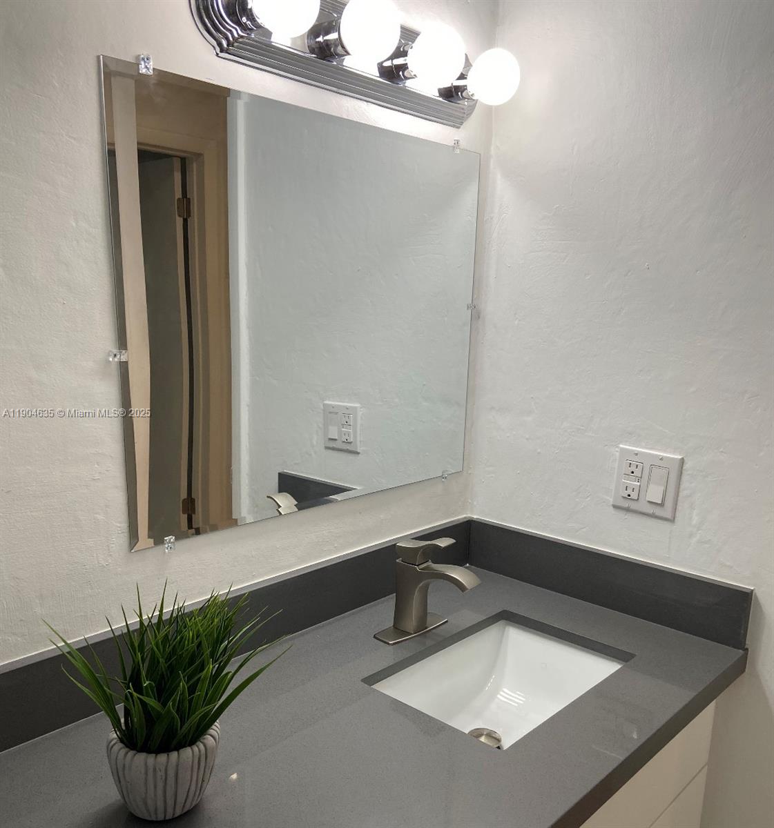 1012 Southwest 4th Avenue, Unit 3 Miami, FL 33130 - Photo 5 of 13