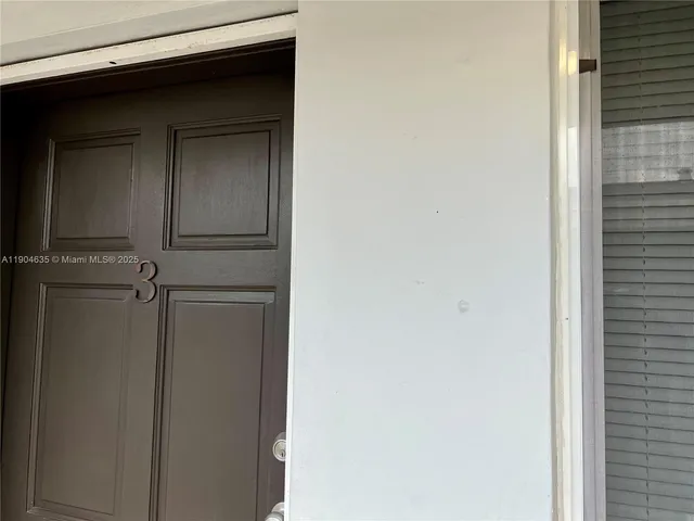 $2,000 | 1012 Southwest 4th Avenue, Unit 3, Miami, FL 33130