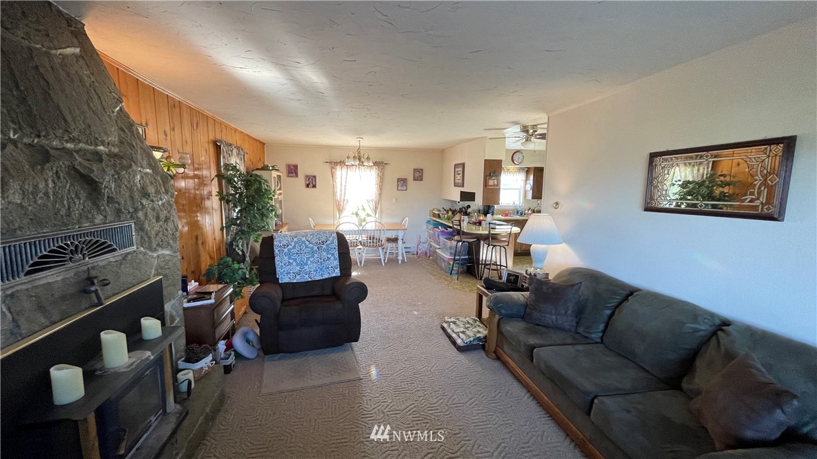 45 Dixon Road Omak, WA 98841 - Photo 4 of 31 Gallery Image 4