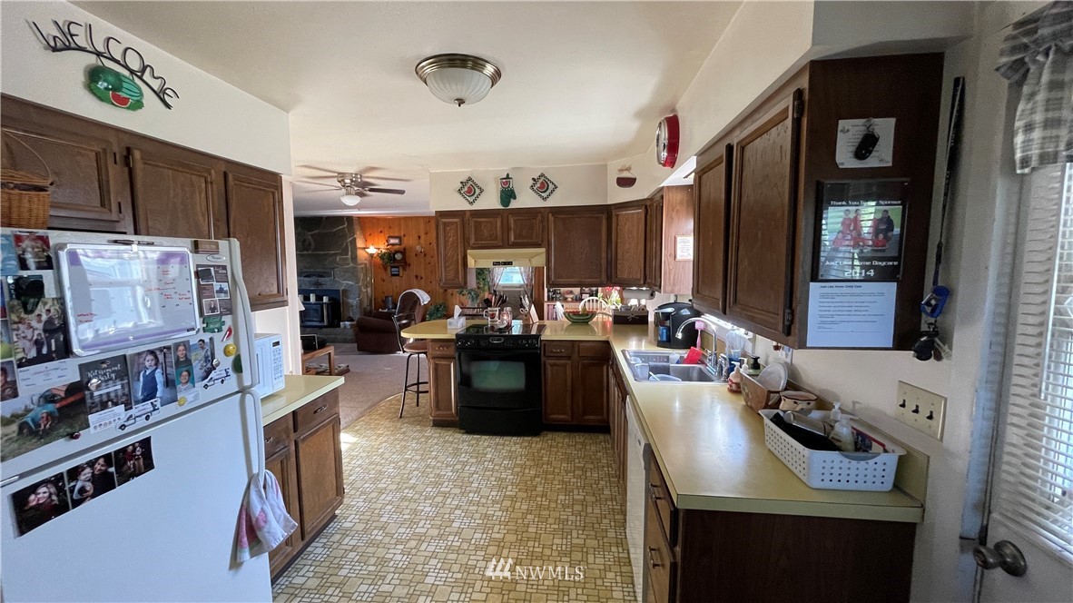 45 Dixon Road Omak, WA 98841 - Photo 8 of 31 Gallery Image 8