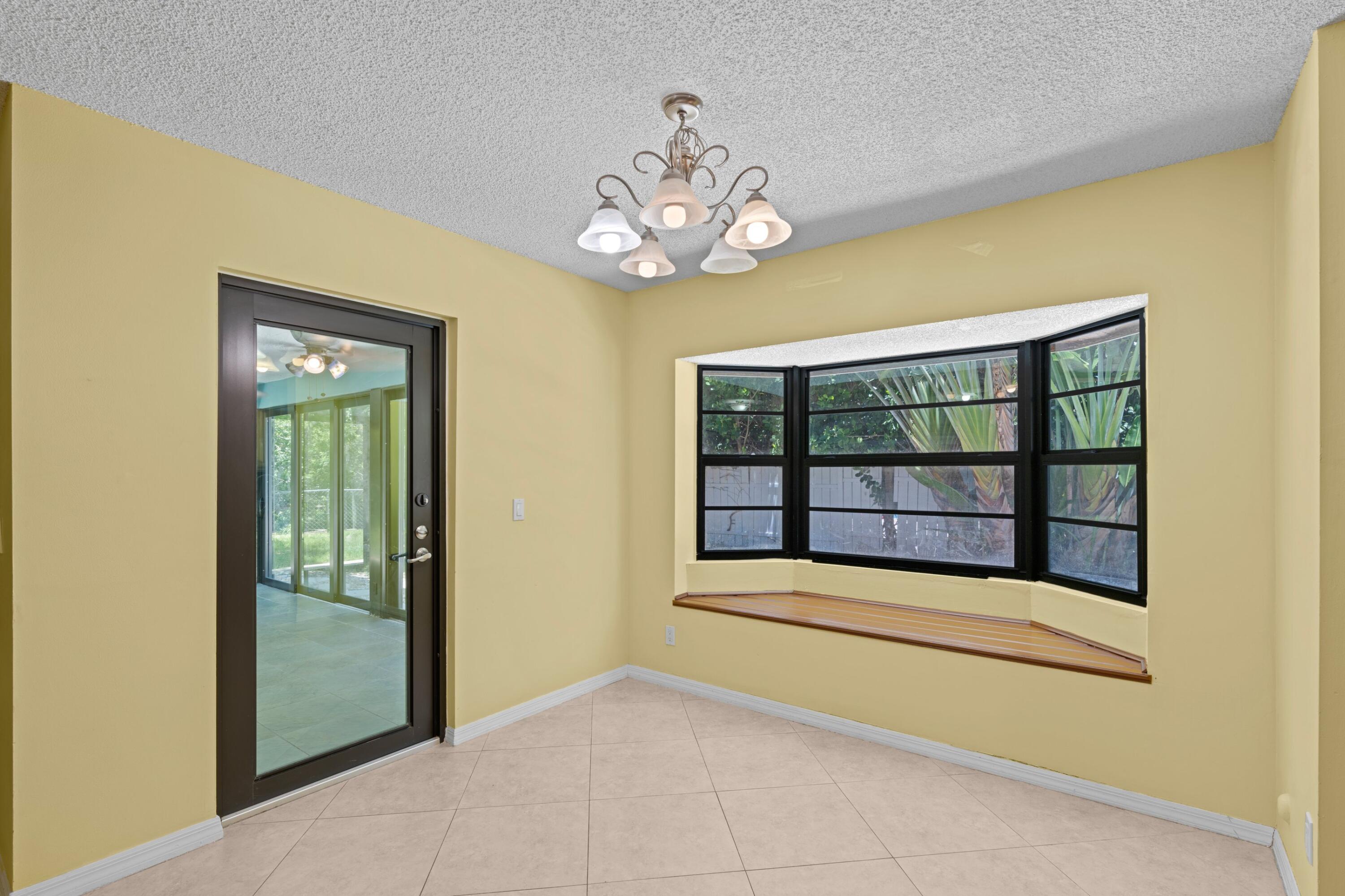 497 Northwest 14th Street Boca Raton, FL 33432 - Photo 8 of 42 Eat-In Kitchen