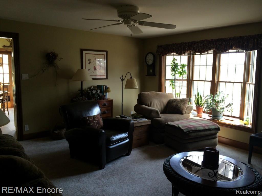8010 Torrey Road Grand Blanc, MI 48439 - Photo 19 of 48 Great Room