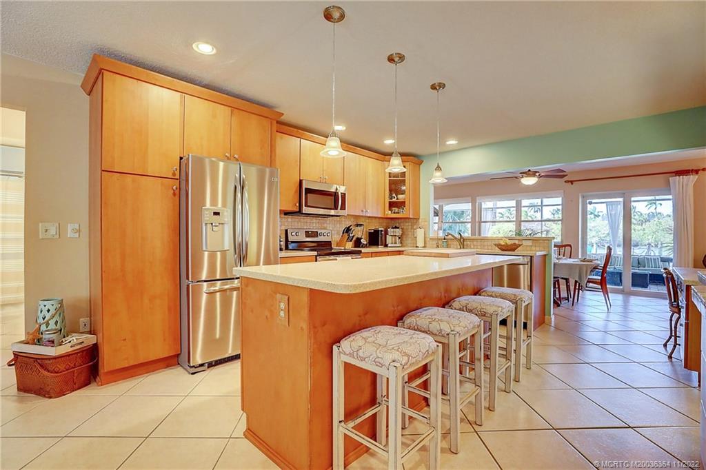 649 Southwest Linden Street Stuart, FL 34997 - Photo 13 of 41 Gallery Image 13