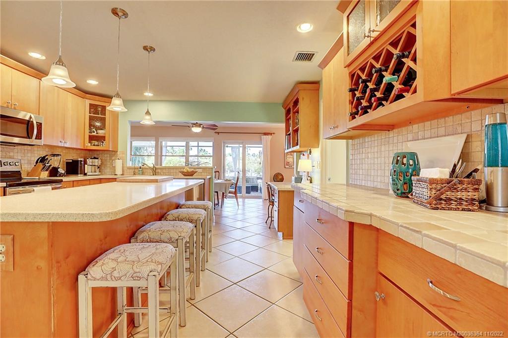649 Southwest Linden Street Stuart, FL 34997 - Photo 14 of 41 Gallery Image 14