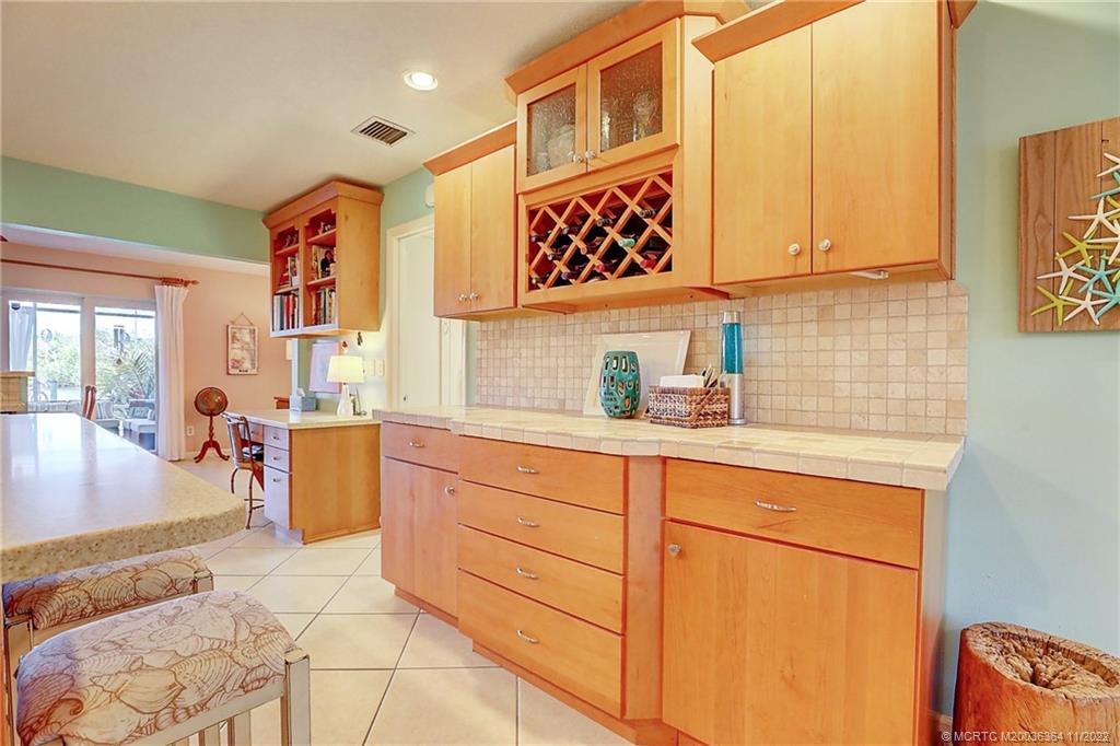 649 Southwest Linden Street Stuart, FL 34997 - Photo 15 of 41 Gallery Image 15