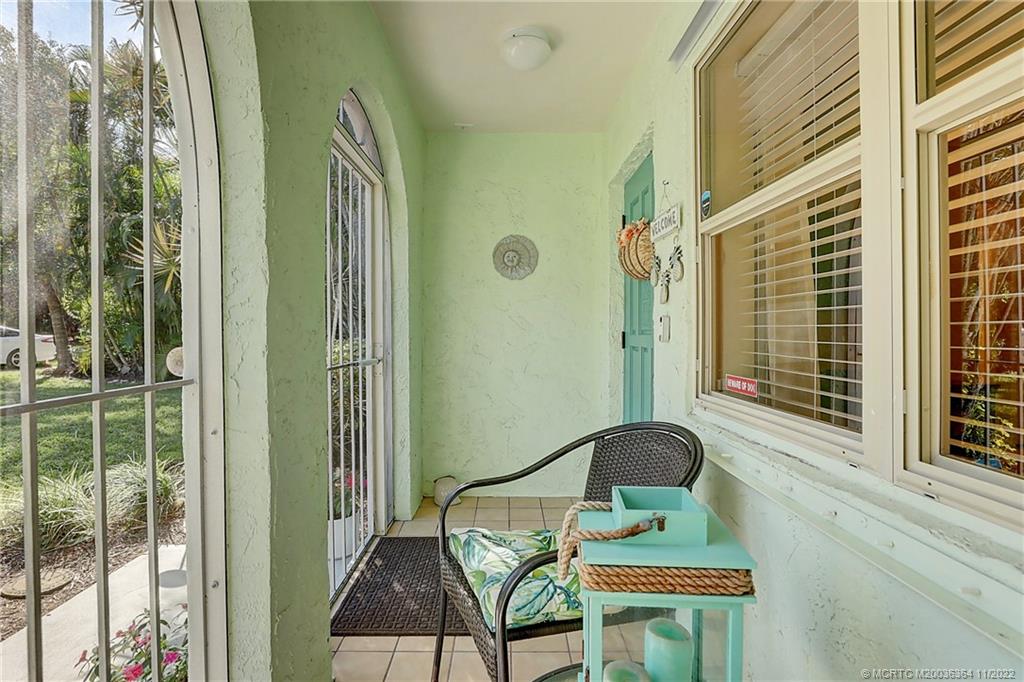 649 Southwest Linden Street Stuart, FL 34997 - Photo 10 of 41 Gallery Image 10