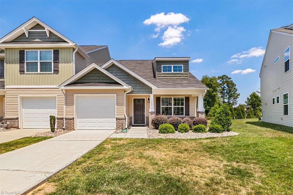 3887 Copperfield Court High Point, NC 27282 - Photo 3 of 44