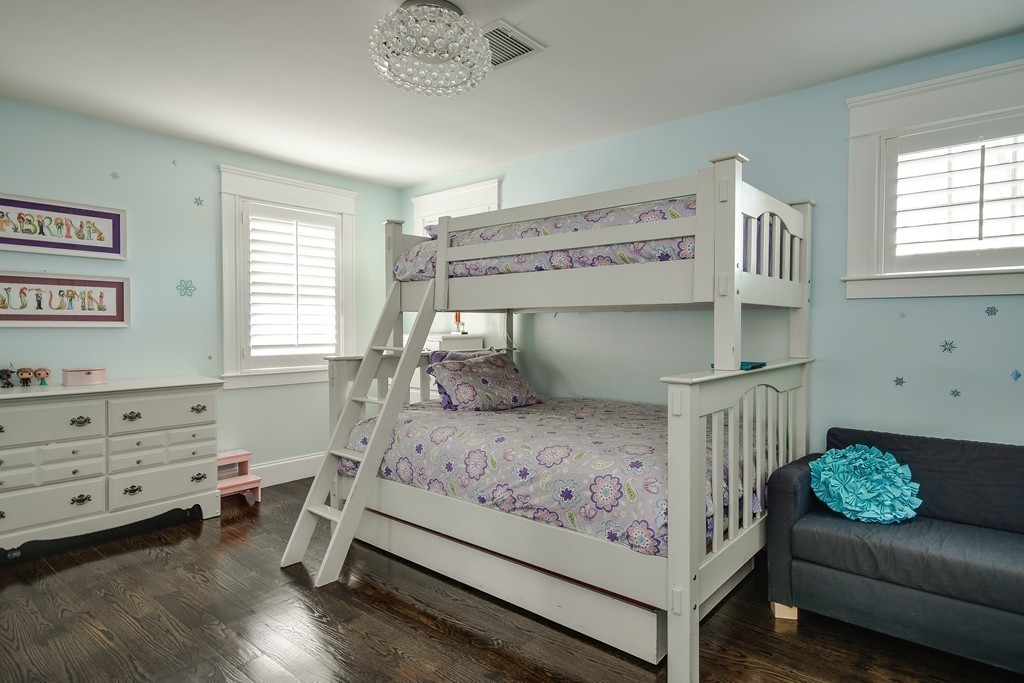 10 Sunset Road Wellesley, MA 02482 - Photo 16 of 25