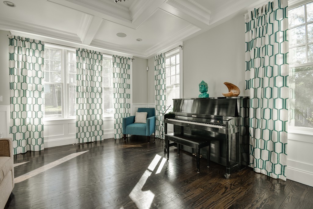 10 Sunset Road Wellesley, MA 02482 - Photo 4 of 25