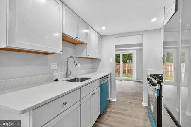 $519,500 | 7419 Larne Lane, Lorton, VA 22079