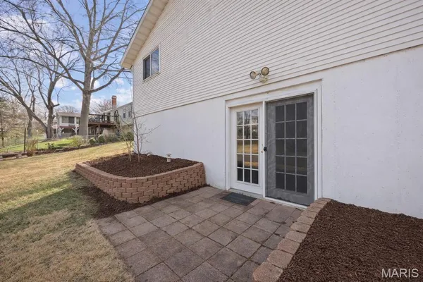 $399,000 | 215 Straightoak Court, Ballwin, MO 63021