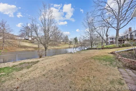 $399,000 | 215 Straightoak Court, Ballwin, MO 63021