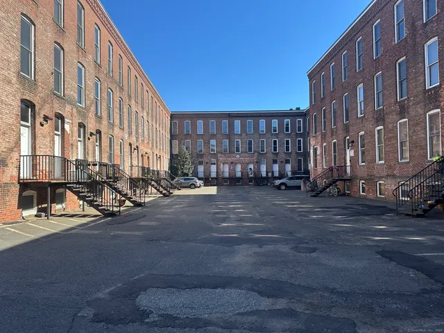 $160,000 | 325 Lafayette Street, Unit 5102, Bridgeport, CT 06604