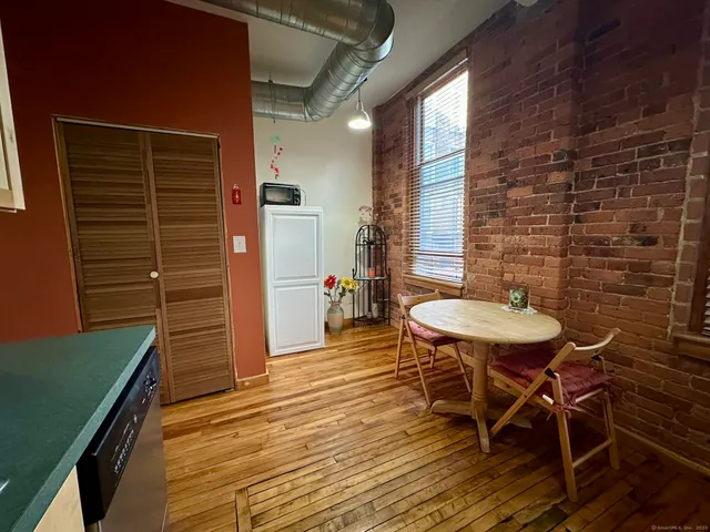 $160,000 | 325 Lafayette Street, Unit 5102, Bridgeport, CT 06604