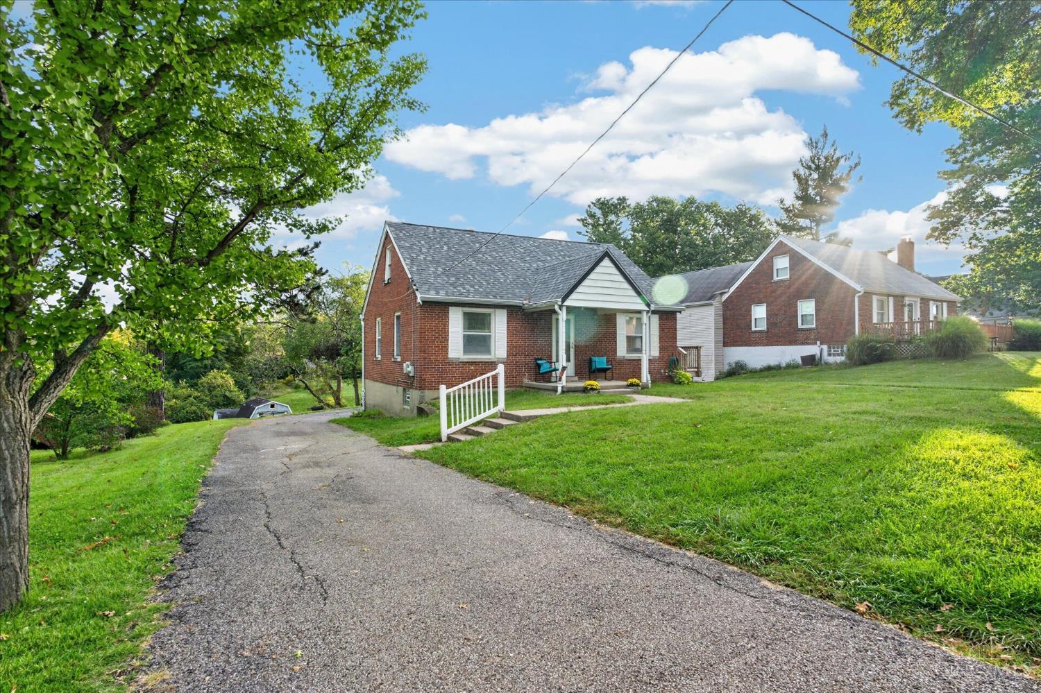3678 Paramount Ridge Lane Cincinnati, OH 45247 - Photo 4 of 48 Gallery Image 4