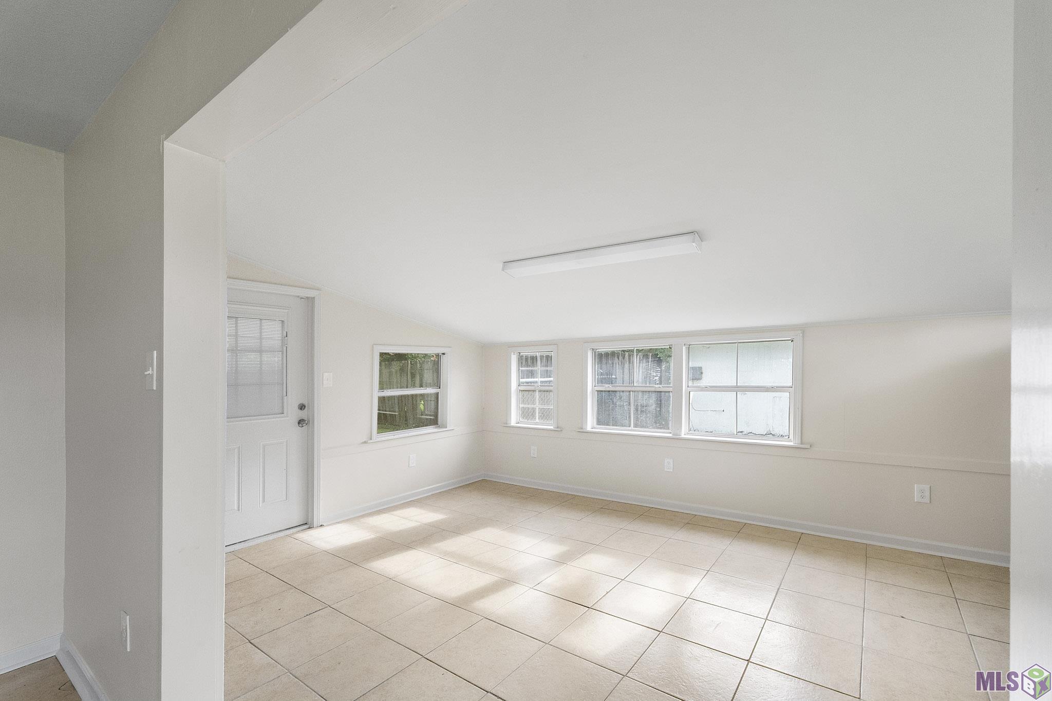 10716 Cletus Drive Baton Rouge, LA 70815 - Photo 7 of 20