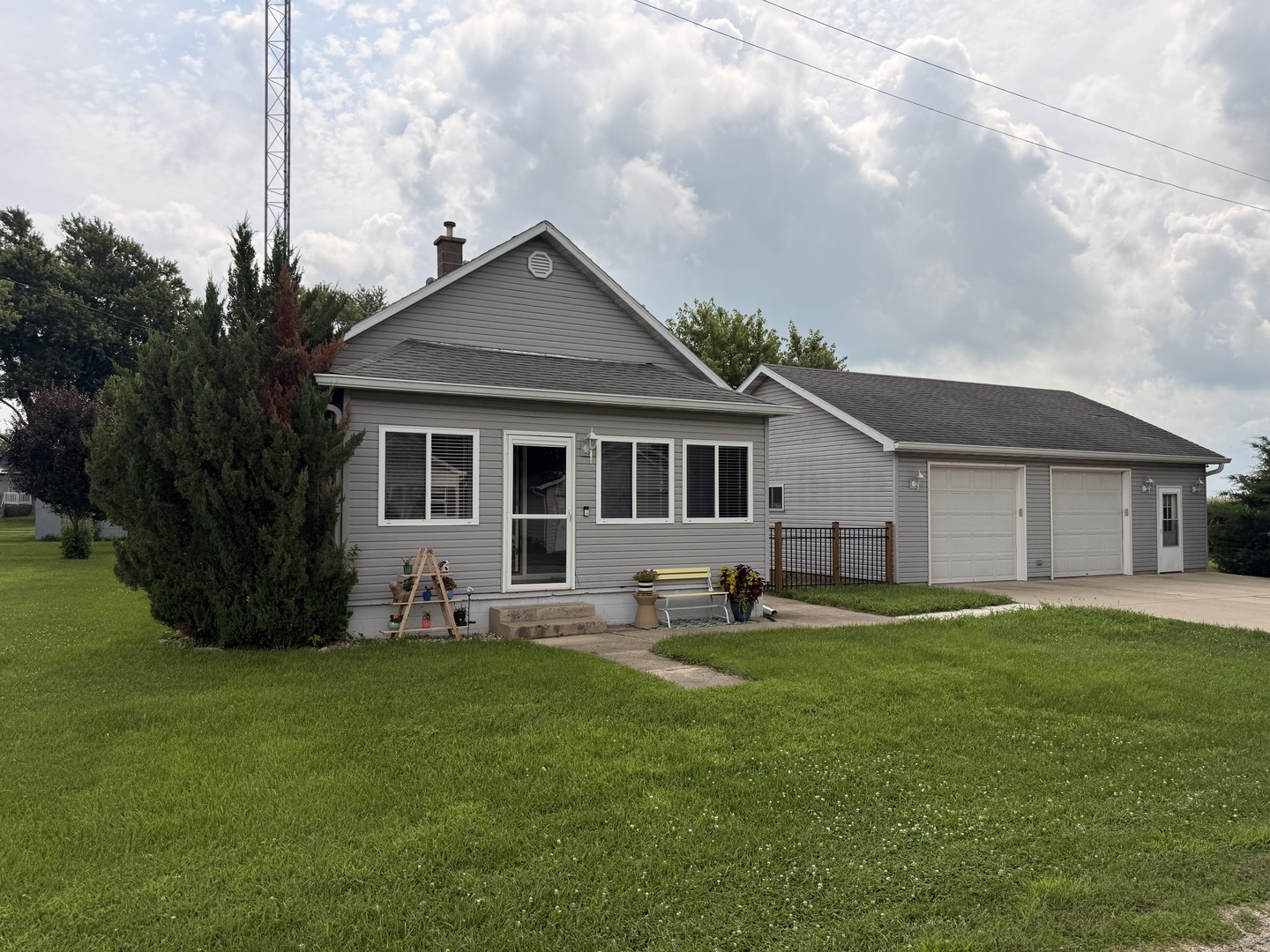 310 2nd Street Standard, IL 61363 - Photo 2 of 29