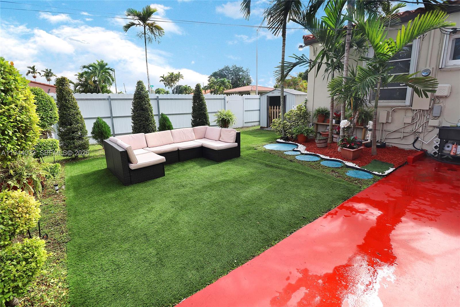 591 Southeast 5th Street Hialeah, FL 33010 - Photo 35 of 45