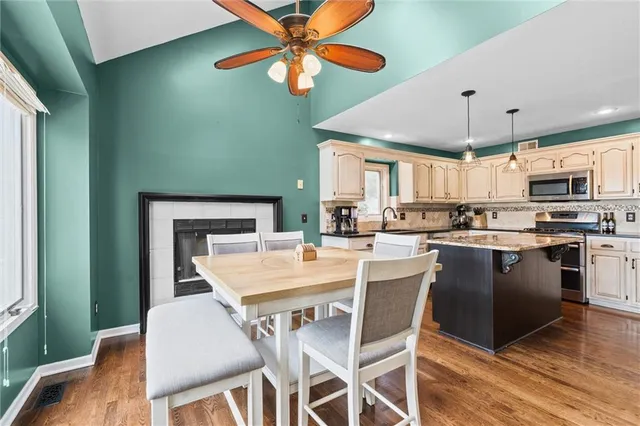 $474,900 | 4213 Southwest Sapelo Drive, Lee's Summit, MO 64082