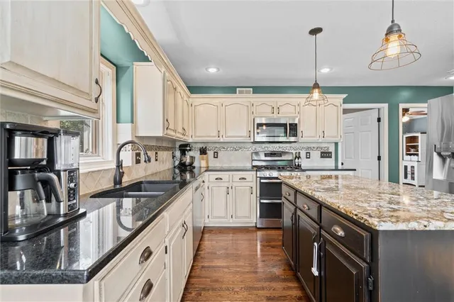 $474,900 | 4213 Southwest Sapelo Drive, Lee's Summit, MO 64082