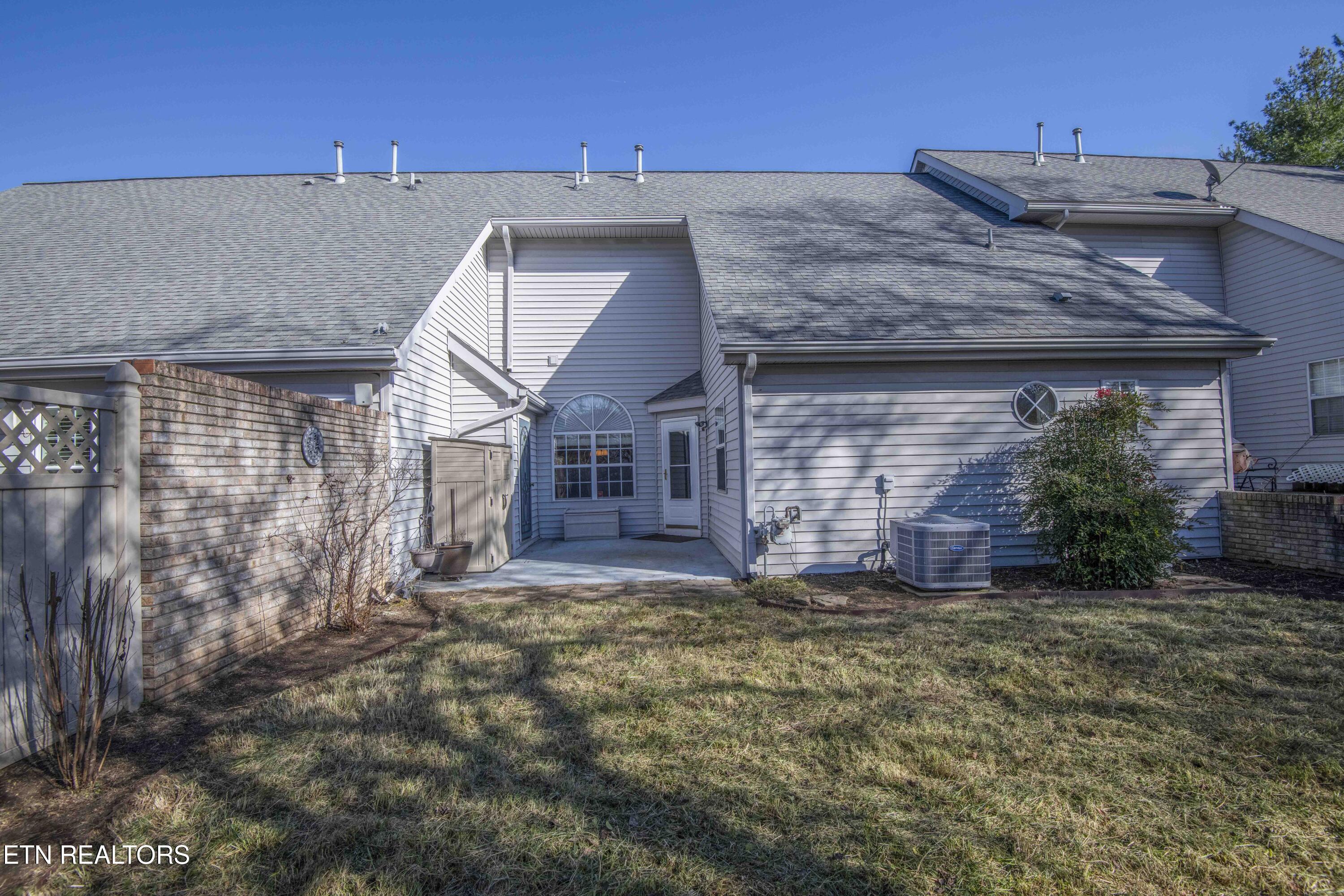 3207 Laurel View Road, Unit 5 Knoxville, TN 37917 - Photo 29 of 36 Back Elevation