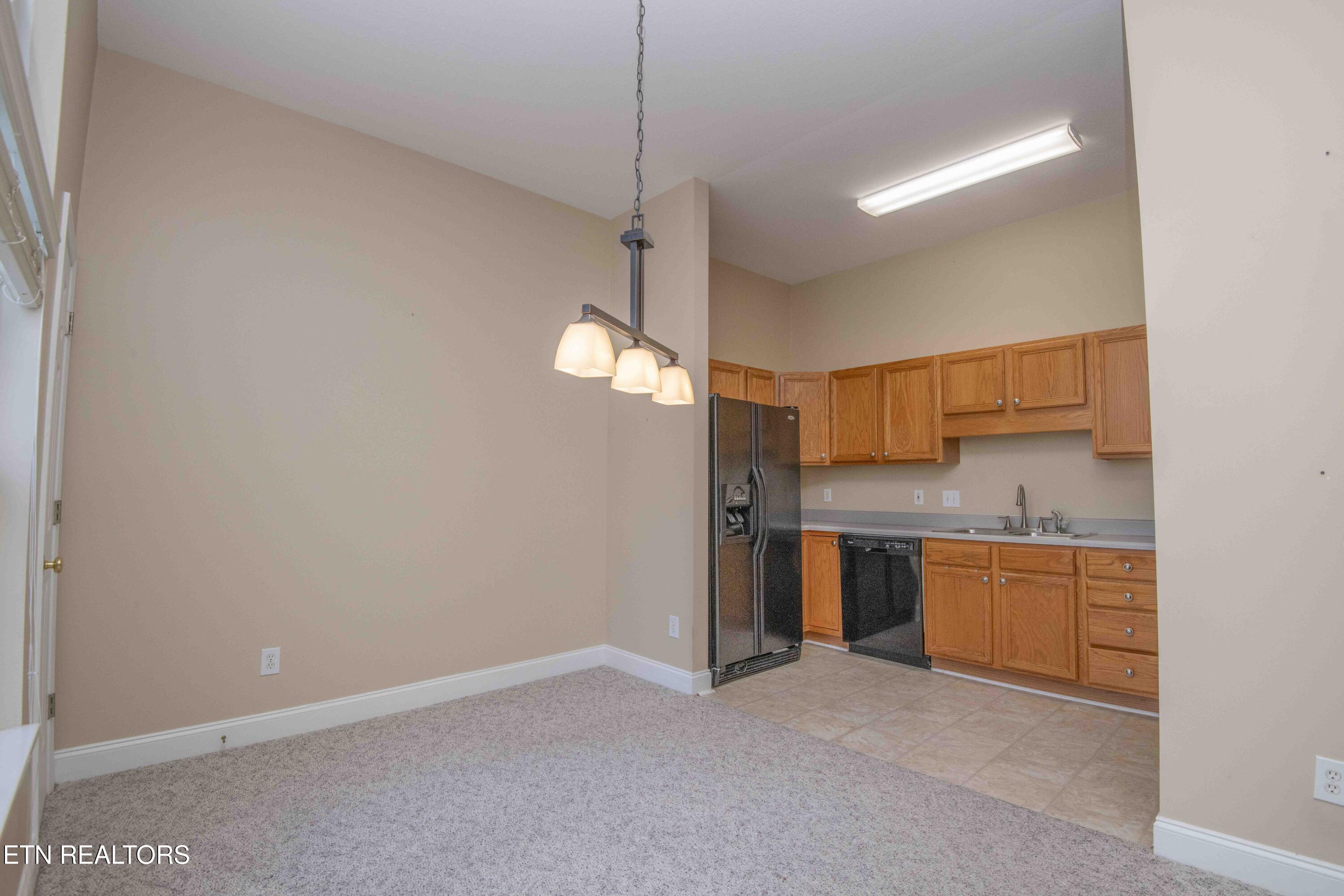 3207 Laurel View Road, Unit 5 Knoxville, TN 37917 - Photo 10 of 36 Dining Area