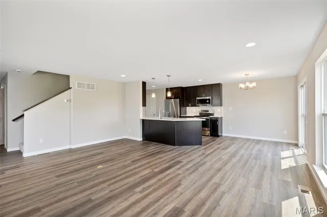 $349,900 | 2 Burlington At Grove, St. Louis, MO 63123