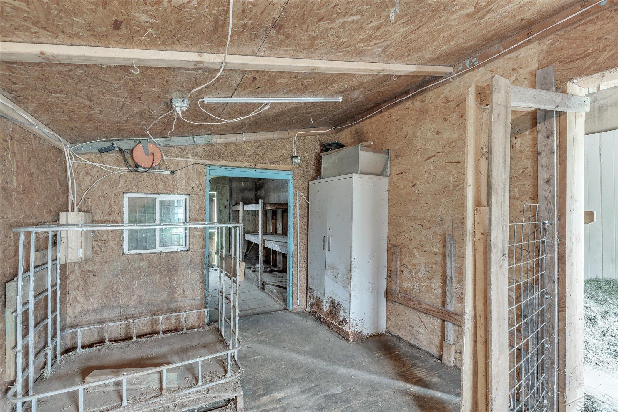 1851 West Midland Road Auburn, MI 48611 - Photo 42 of 49 50090198-41.JPG