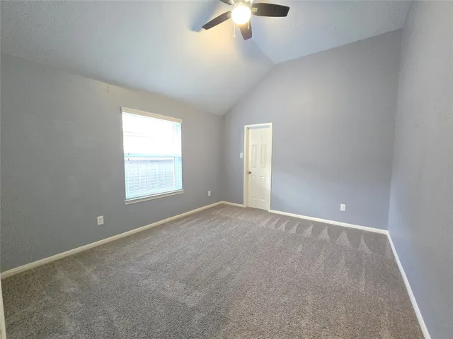 $2,800 | 2614 Parkbriar, Pearland, TX 77584