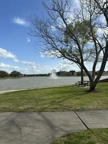 $2,900 | 2614 Parkbriar, Pearland, TX 77584