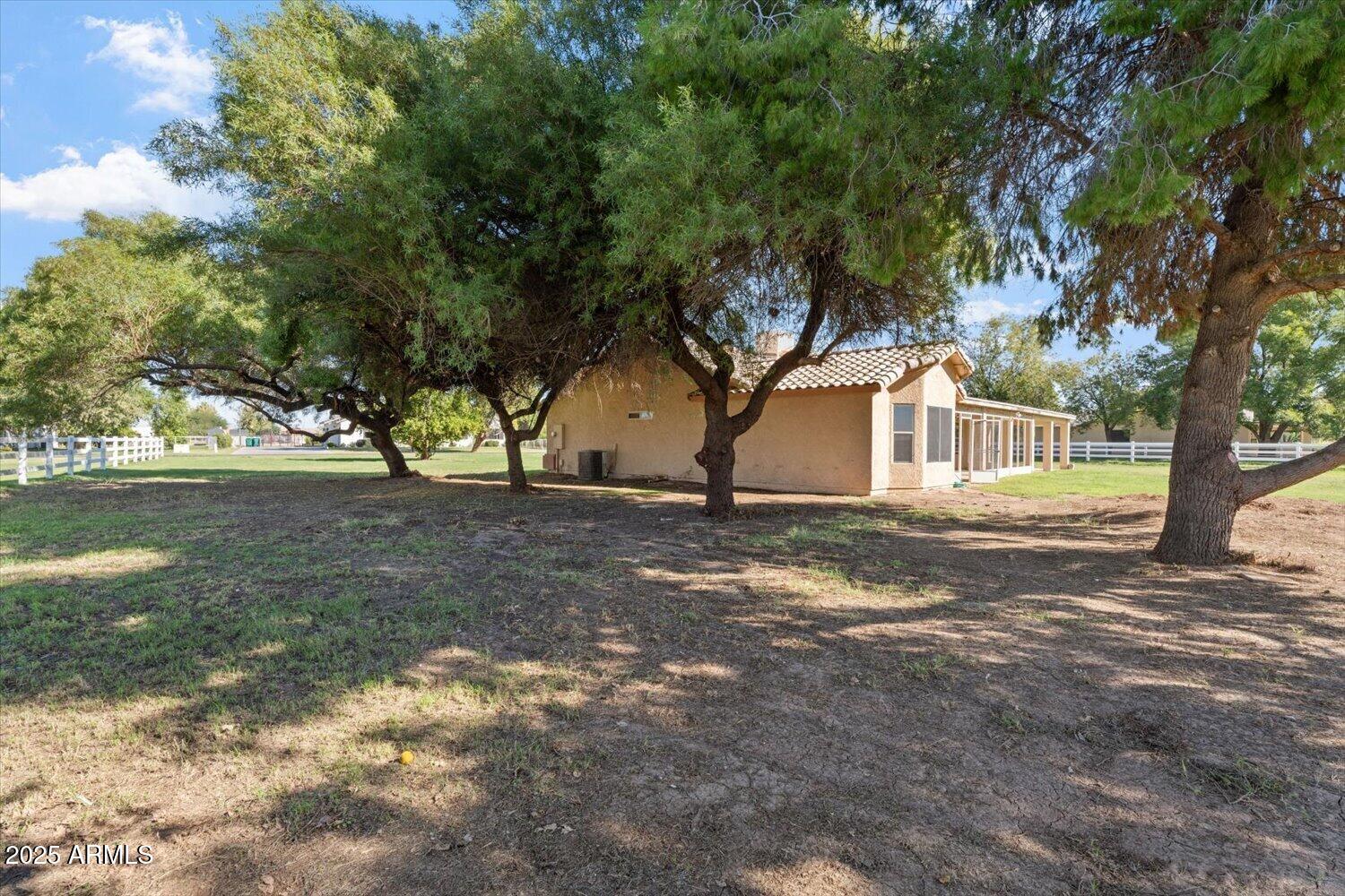15439 East Via Del Rancho Gilbert, AZ 85298 - Photo 26 of 36 Side Yard