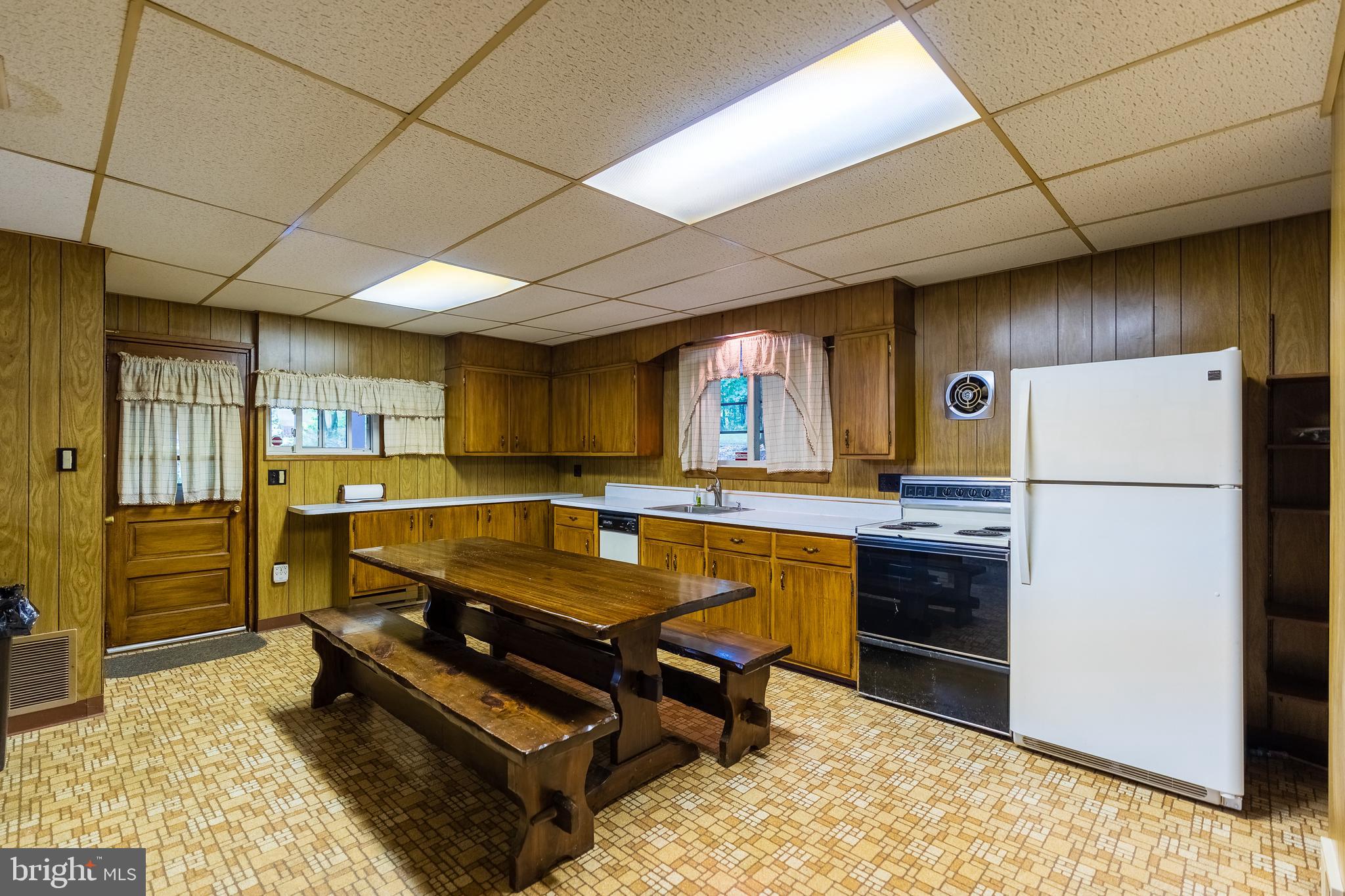 257 Chestnut Hill Road Emmaus, PA 18049 - Photo 2 of 30 Gallery Image 2