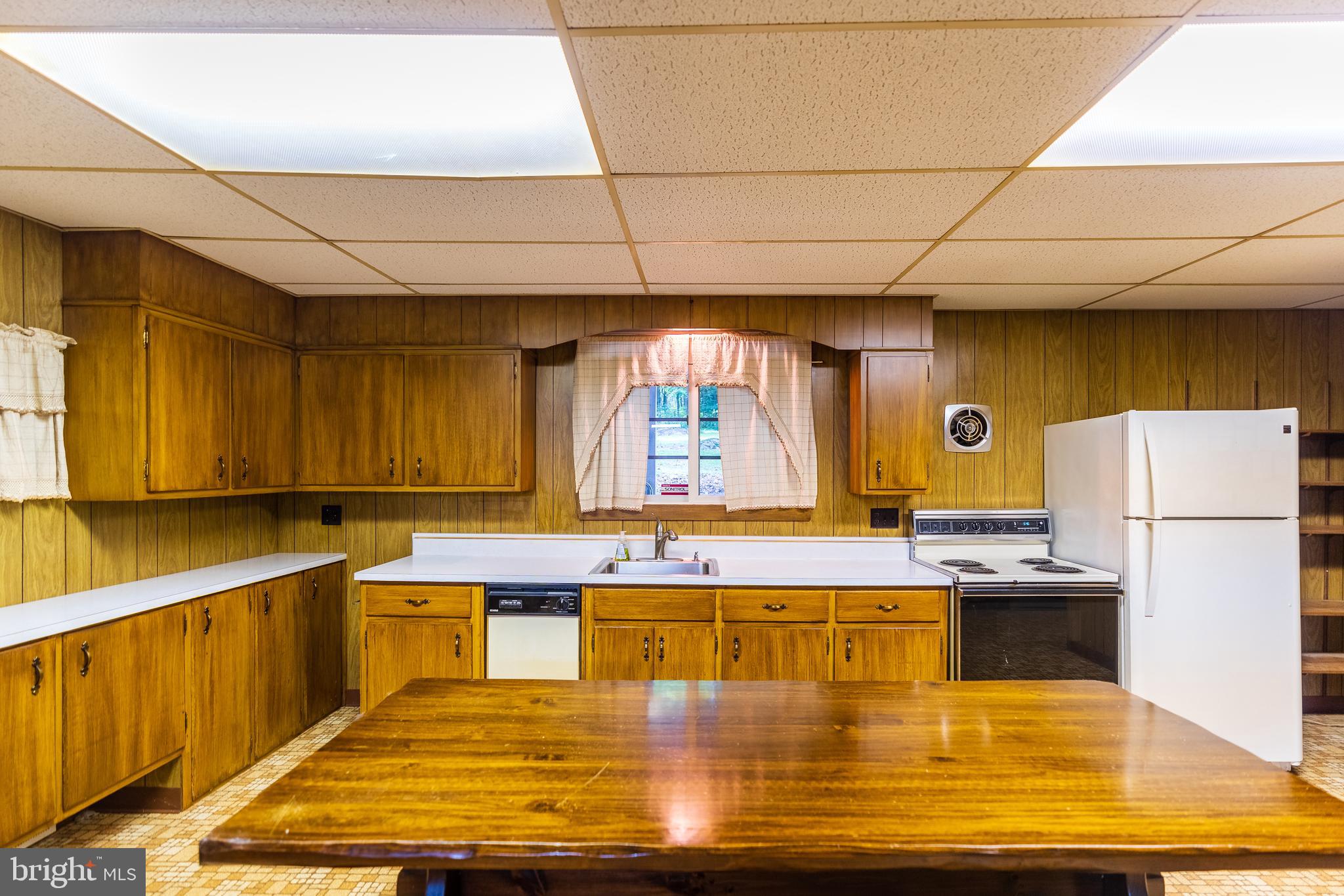 257 Chestnut Hill Road Emmaus, PA 18049 - Photo 4 of 30 Gallery Image 4