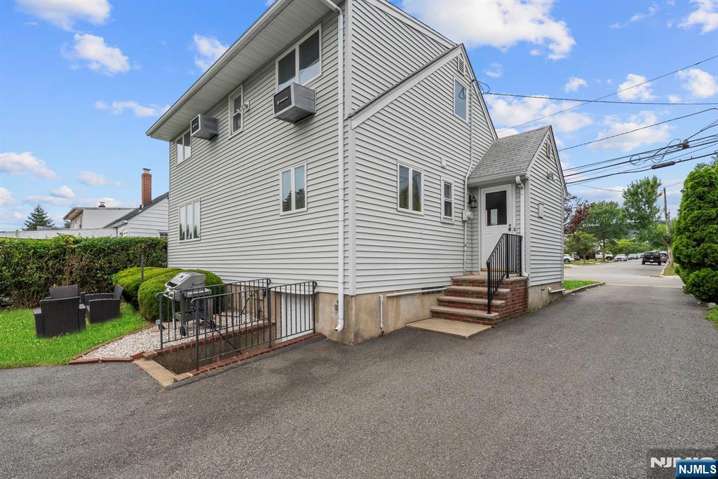 101 Maple Hill Road Clifton, NJ 07013 - Photo 29 of 39