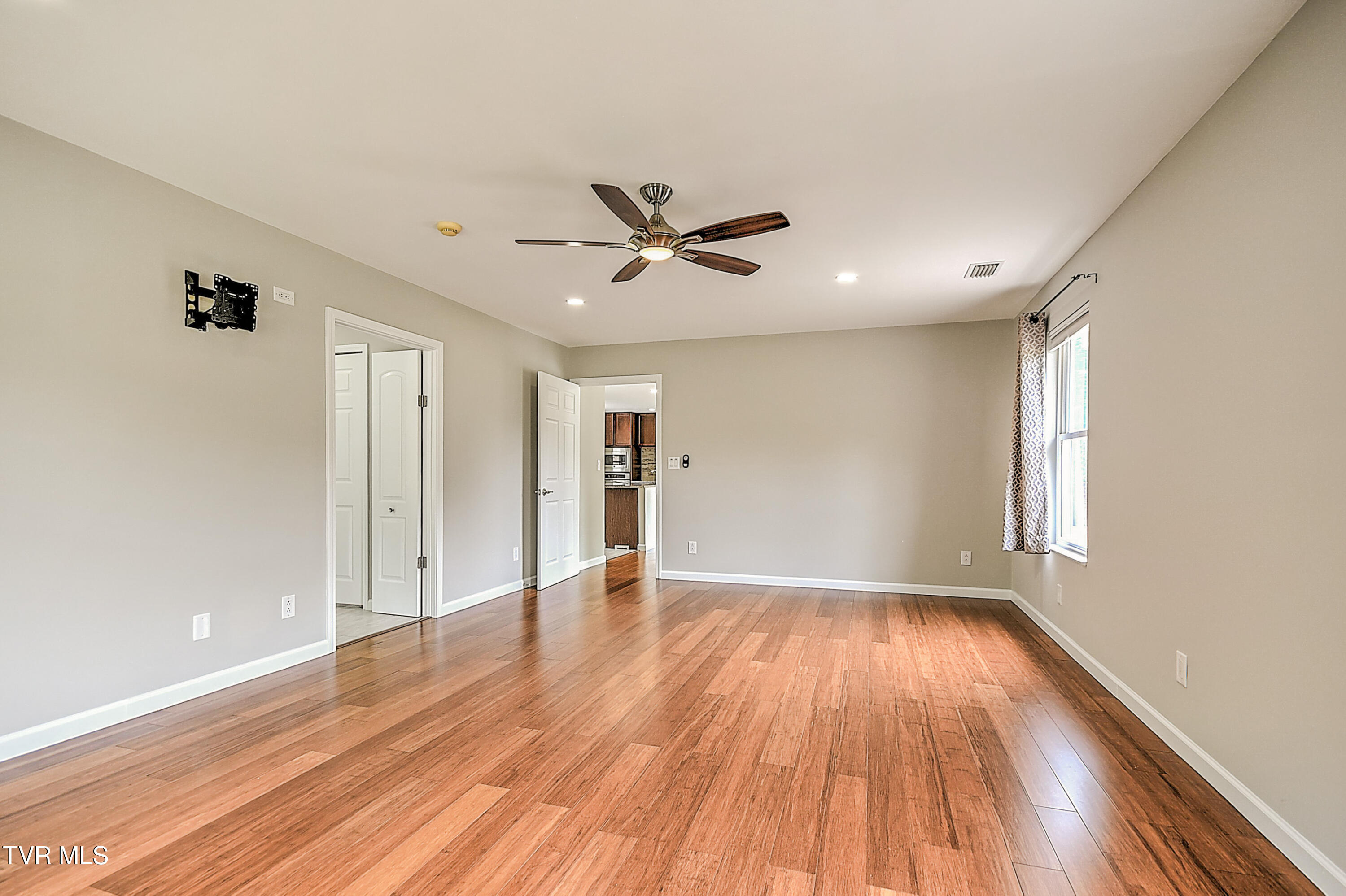 4125 Pine Orchard Road Butler, TN 37640 - Photo 22 of 86 4125 Pine Orchard LC-54